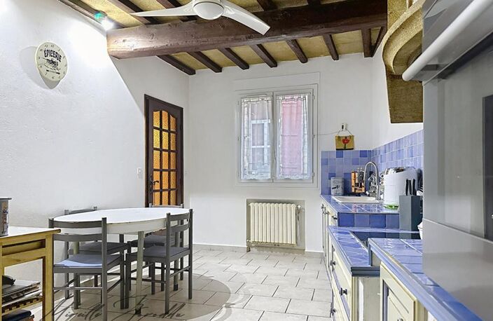 Beaucaire maison en pierre de  6 pièces  de 169 m² avec terrasses et doubles garages — photo 3