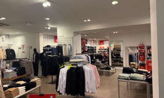 Commerce  220 m² à louer à Angers (49100)