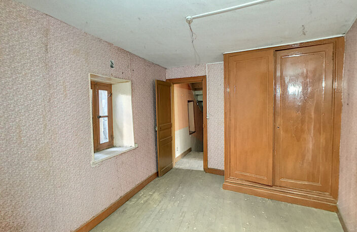 34MN CLERMONT - 24MN BESSE - Maison à rénover avec grange et — photo 4