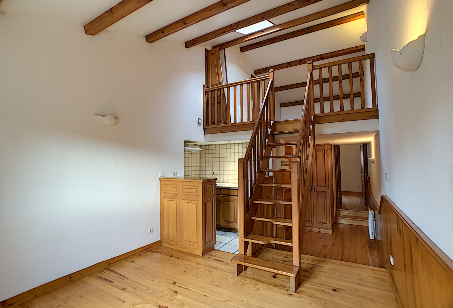 MONTAIGUT-LE-BLANC CENTRE — photo 1