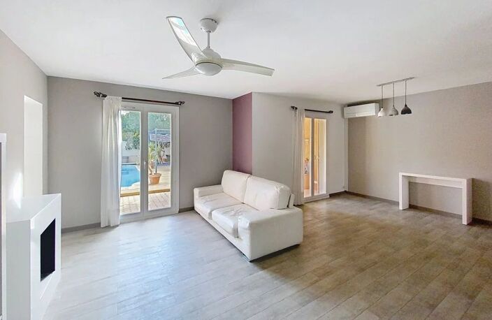 À VENDRE – Maison familiale rénovée avec piscine – Secteur la Martelle  / Les Bouisses proche TRAM 5 — photo 3