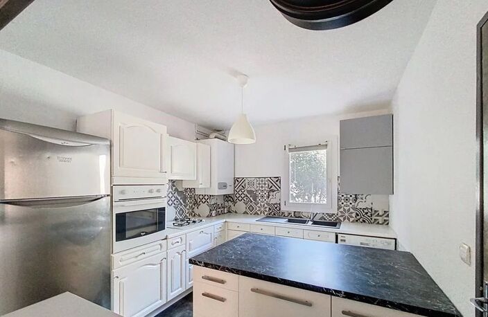 À VENDRE – Maison familiale rénovée avec piscine – Secteur la Martelle  / Les Bouisses proche TRAM 5 — photo 5