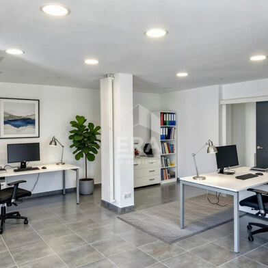 Bureau 5 pièces 116640 €