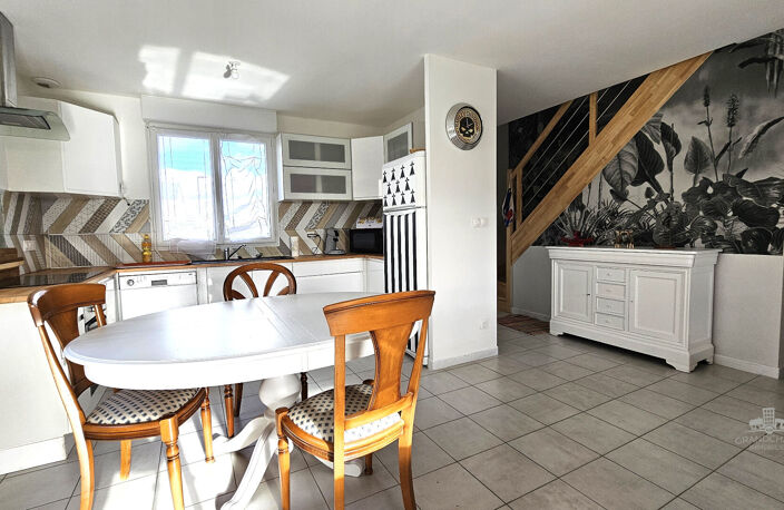 Contemporaine DPE A de 4 ch + double garage dans le centre de Sucé-sur-Erdre — photo 3