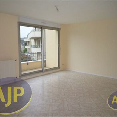 Appartement 3 pièces 759 €
