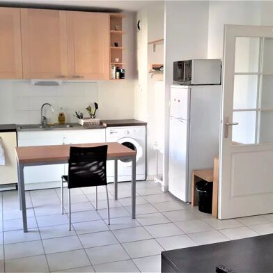 Appartement 2 pièces 737 €