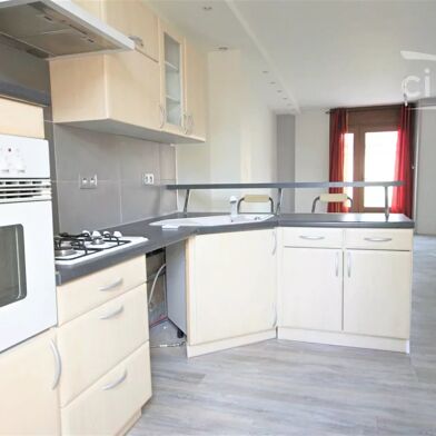 Appartement 3 pièces 679 €