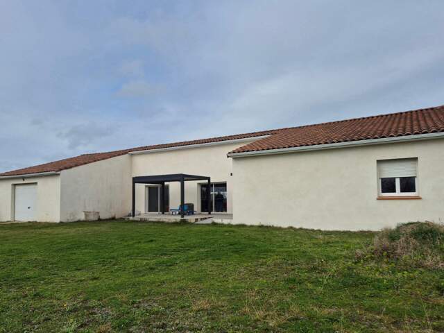 Monestiès, grande maison de Plain-Pied de 192m2 — photo du bien