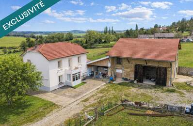 Propriété rare avec deux maisons et 1,7 hectare de terrain — photo du bien
