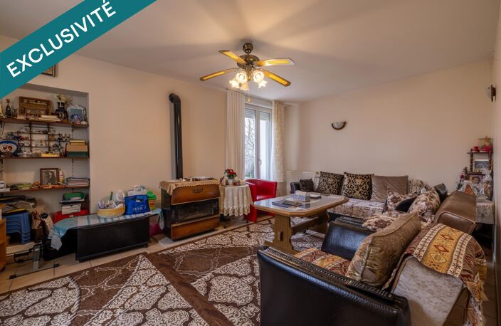 Propriété rare avec deux maisons et 1,7 hectare de terrain — photo 2