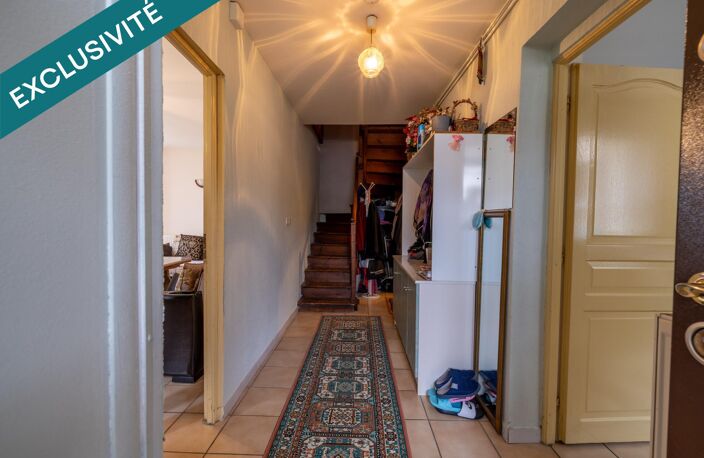 Propriété rare avec deux maisons et 1,7 hectare de terrain — photo 4