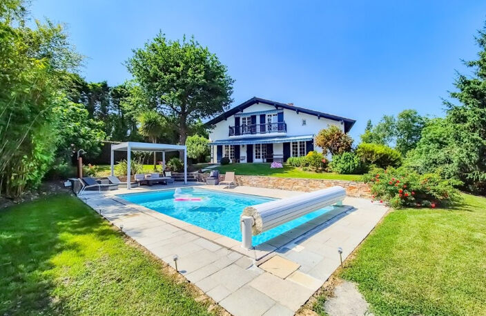 ARBONNE - CHARMANT VILLAGE BELLE VILLA AVEC PISCINE — photo 2