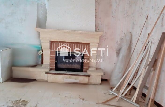 BATISSE A RENOVER DE 460 M2 AU CENTRE VILLAGE — photo 4