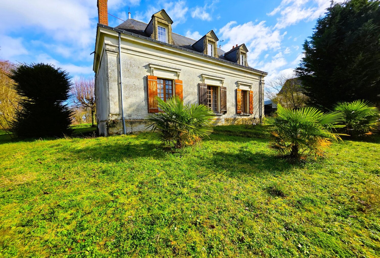 Propriété rurale, ses dépendances et ses terres agricoles — photo 1
