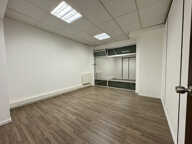 Local commercial de 154,4m2 modulable   Gerland — photo 3