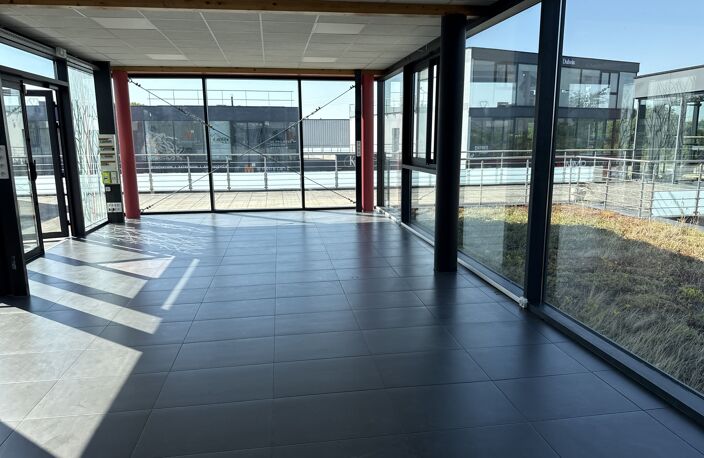 Vente commerce  68 m² Rixheim (68170) — photo 2
