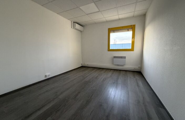 Vente commerce  83 m² Sausheim (68390) — photo 2