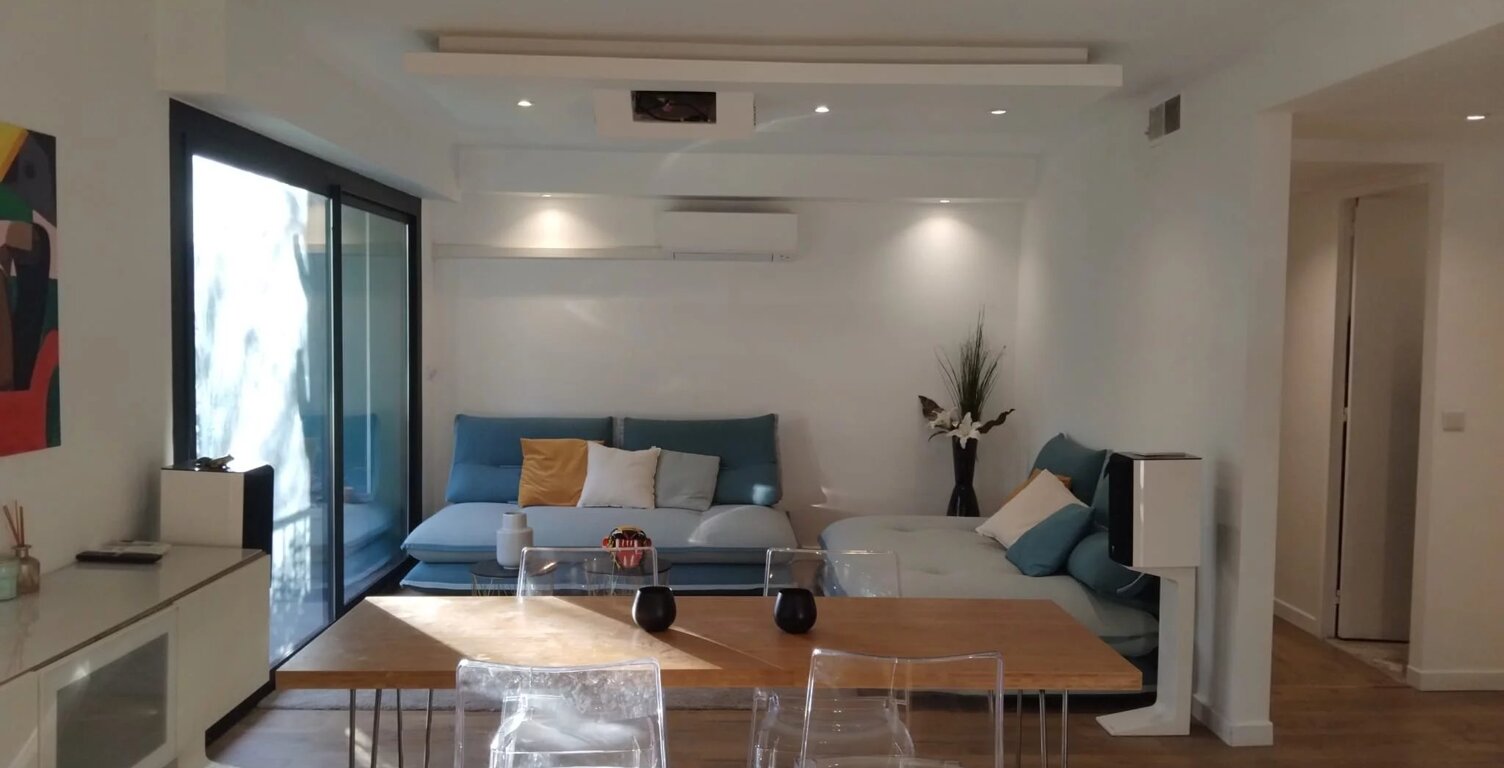 T3 ATYPIQUE DE 73 M² EN REZ-DE-CHAUSSÉE SURÉLEVÉ – EXPOSITION PLEIN SUD – CADRE VERDOYANT ET INTIMISTE – SECTEUR MONTOLIVET / PETIT BOSQUET — photo 1
