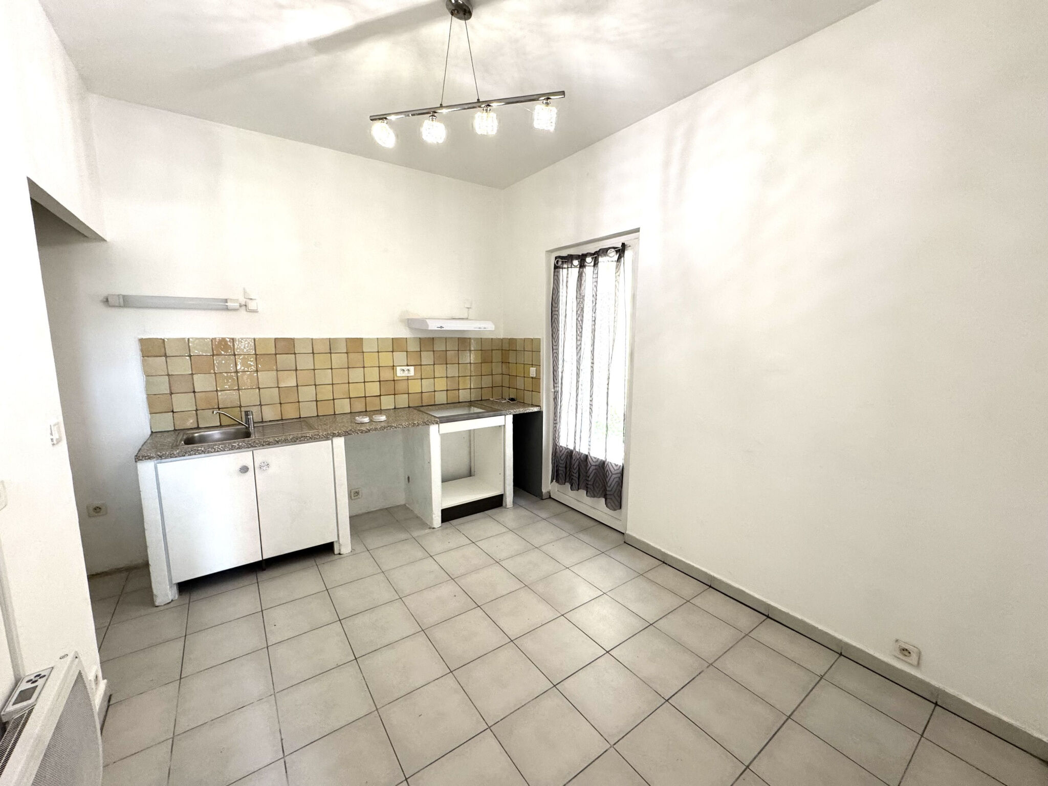 Appartement  T2 à louer Roquefort-la-Bédoule 13830