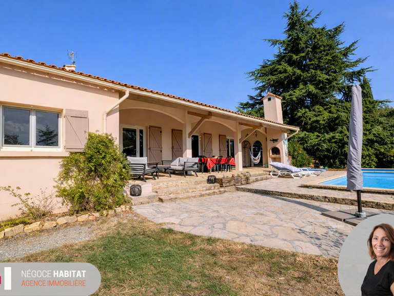 VILLA PLAIN PIED PISCINE STUDIO TERRAIN 4000 M2 — photo 1
