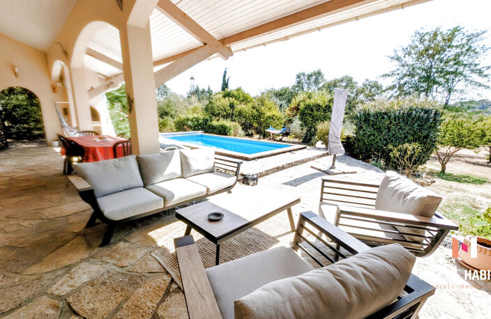 VILLA PLAIN PIED PISCINE STUDIO TERRAIN 4000 M2 — photo 3