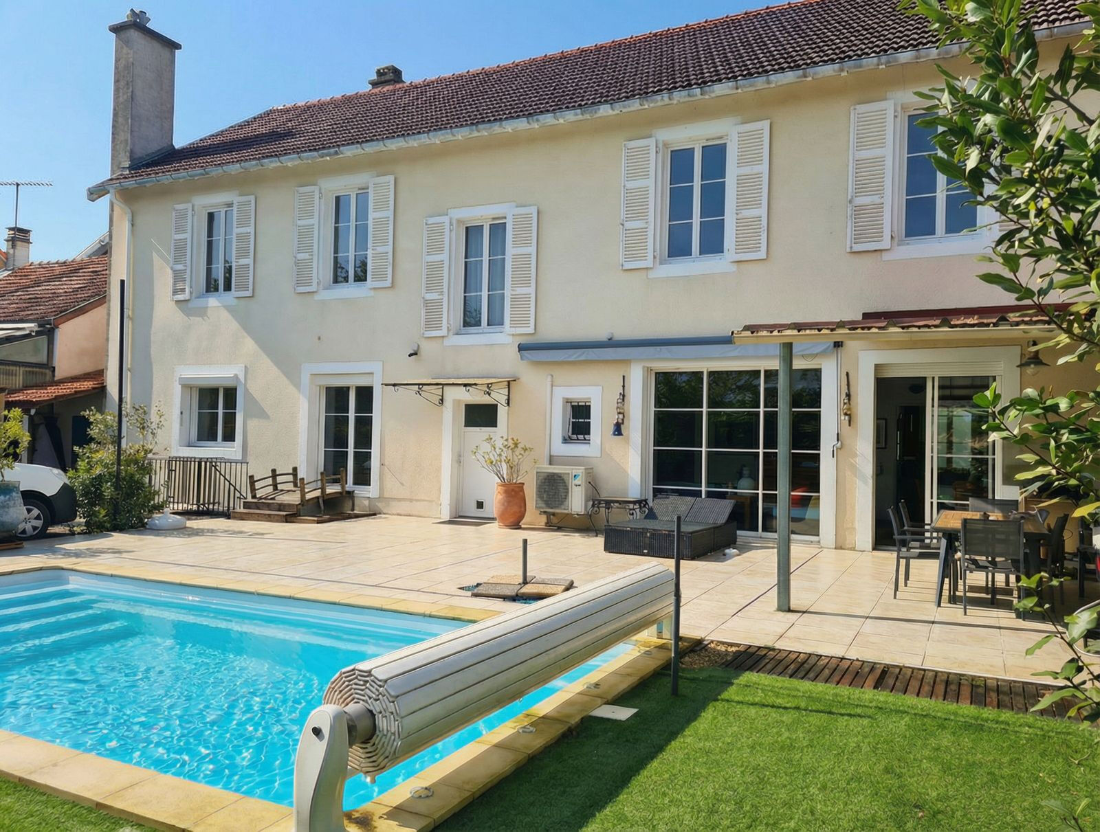 Villa / Maison  T9 à vendre Pau 64000