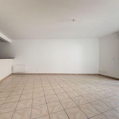 Appartement 4 pièces 308000 €