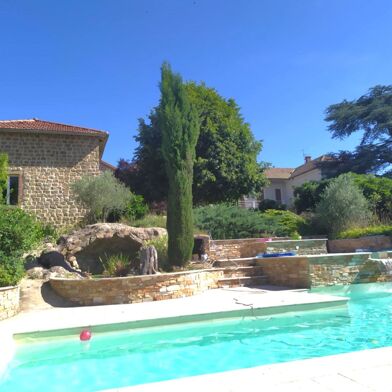 Maison 8 pièces 349000 €