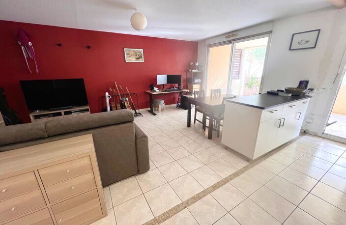 À vendre – Appartement T2 avec grande terrasse – Ascenseur - Les Bouisses — photo 2