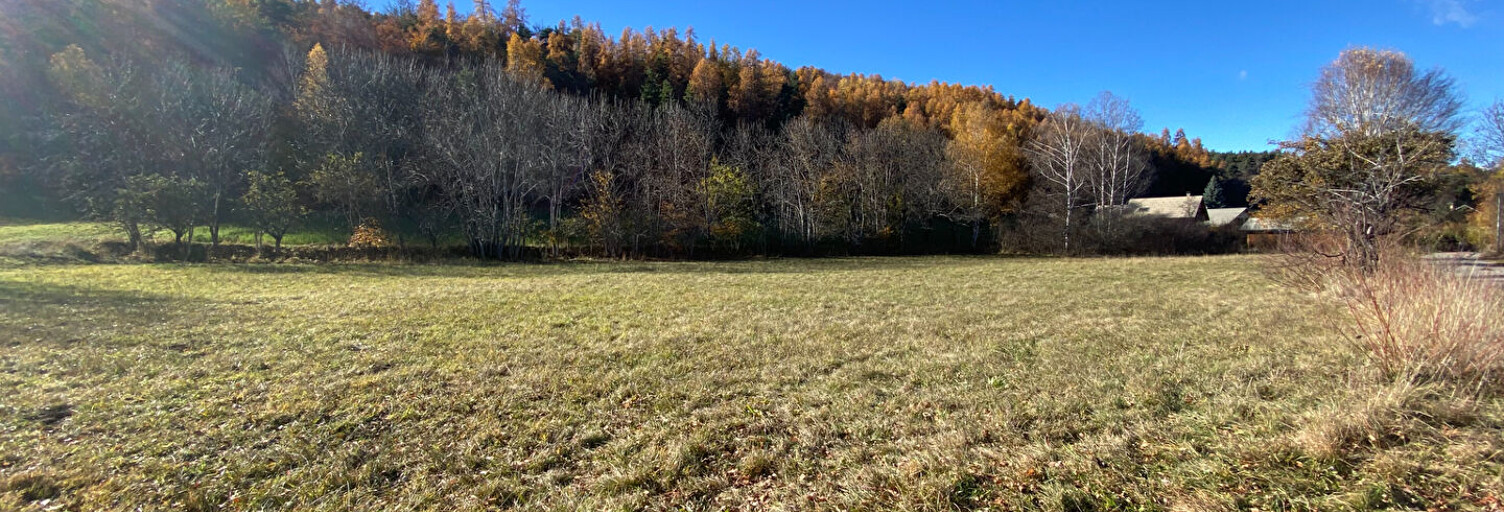 Terrain  1045 m² à vendre à Crots (05200)