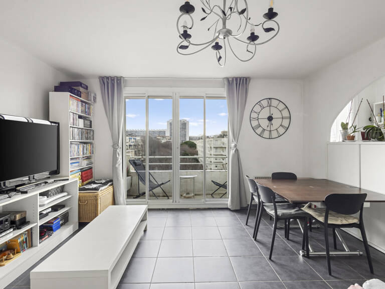 Parc St Giniez/ Av de Mazargues: T4 67 m2 hab Lc avec Balcon — photo 1