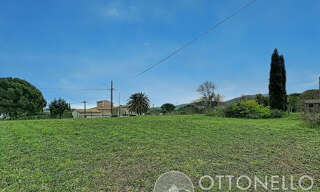 Terrain  650 m² à vendre à Roquebrune-sur-Argens (83520)