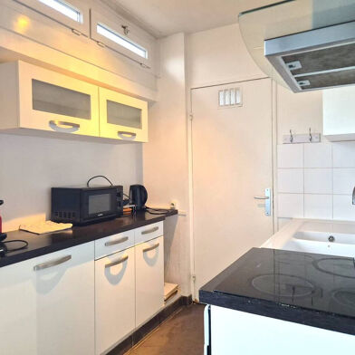 Appartement 3 pièces 770 €