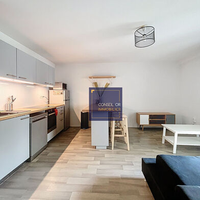 Appartement 2 pièces 940 €