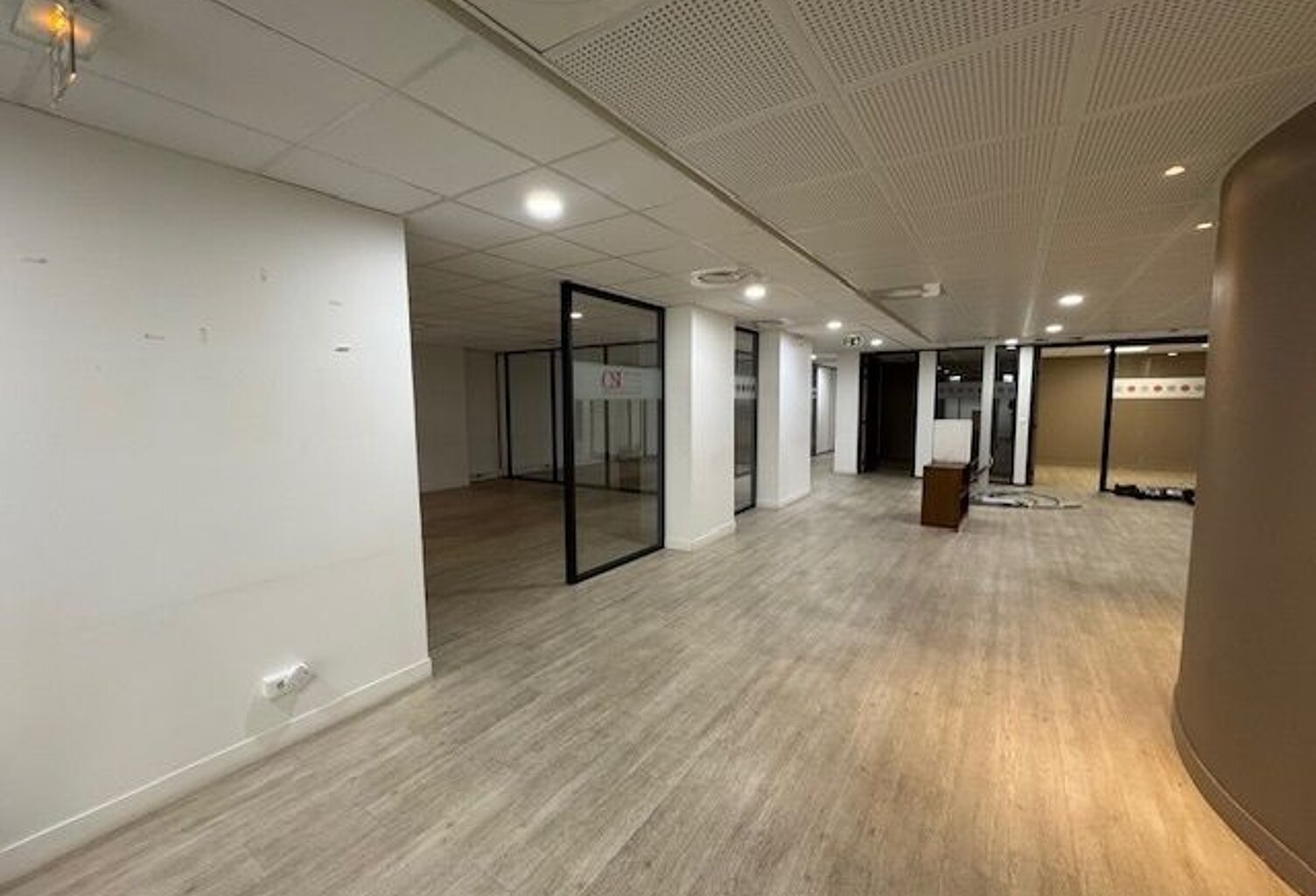 Bureaux open space à PARIS 17ème — photo 1