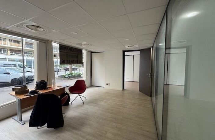 Bureaux open space à PARIS 17ème — photo 2