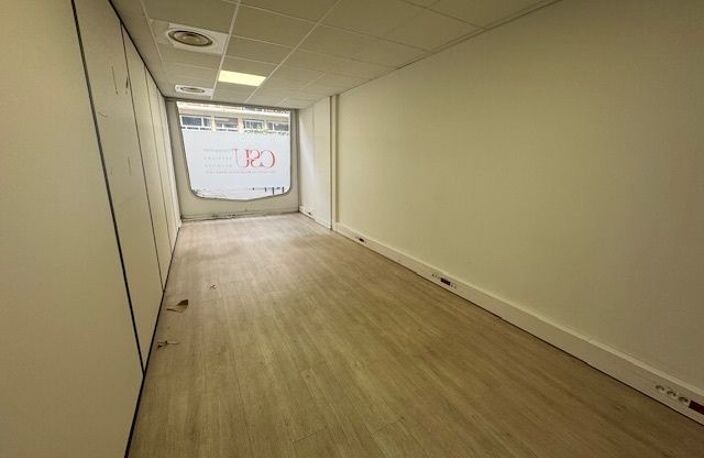 Bureaux open space à PARIS 17ème — photo 5