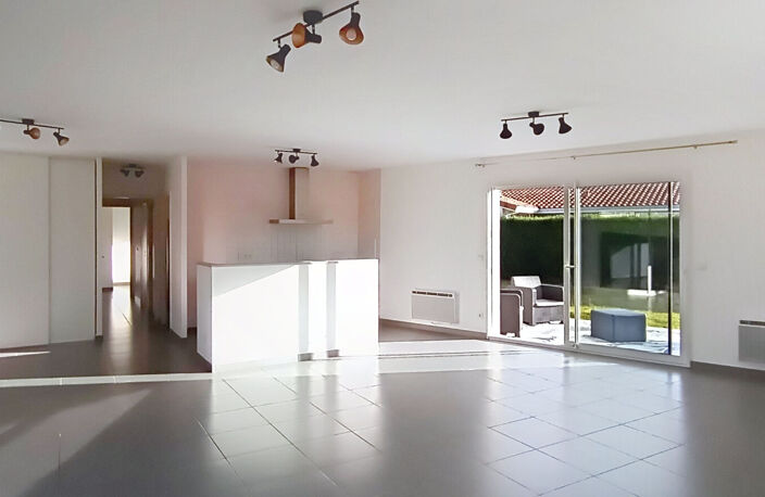 ARES: Maison 3 chambres garage — photo 3