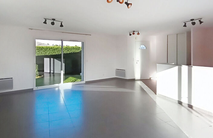 ARES: Maison 3 chambres garage — photo 4