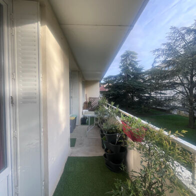 Appartement 2 pièces 608 €