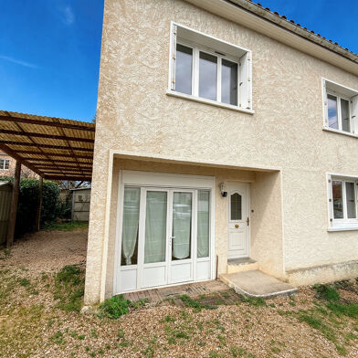 Maison 5 pièces 810 €