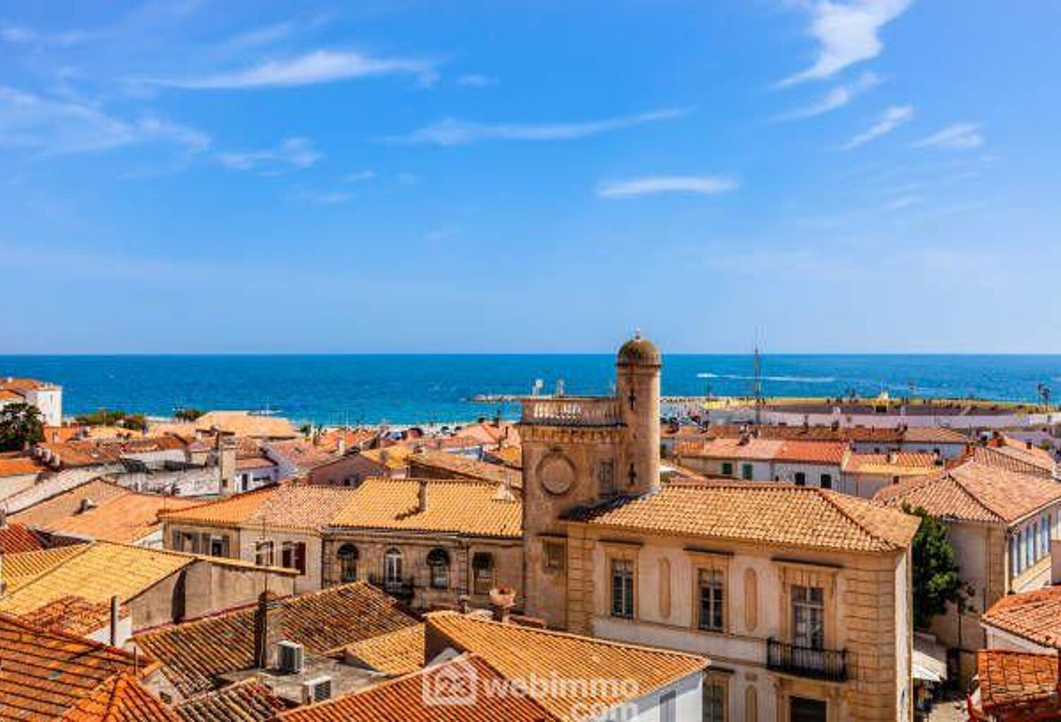 Local - 30m² - Saintes-Maries-de-la-Mer — photo 1