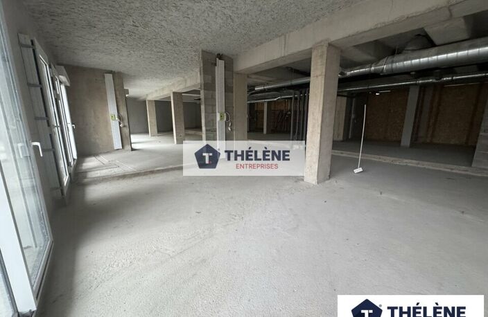 LOCAL COMMERCIAL à VENDRE — photo 2