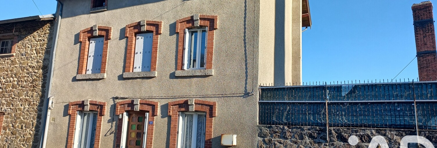 Maison 5 Pièces 126 m² à vendre à Saint-Sauveur-en-Rue (42220)