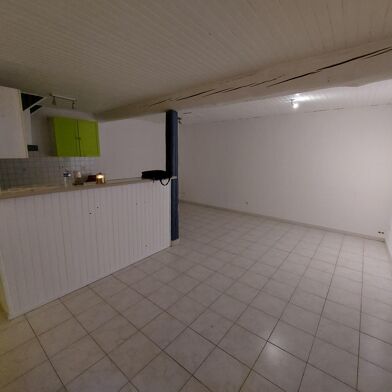 Appartement 3 pièces 560 €