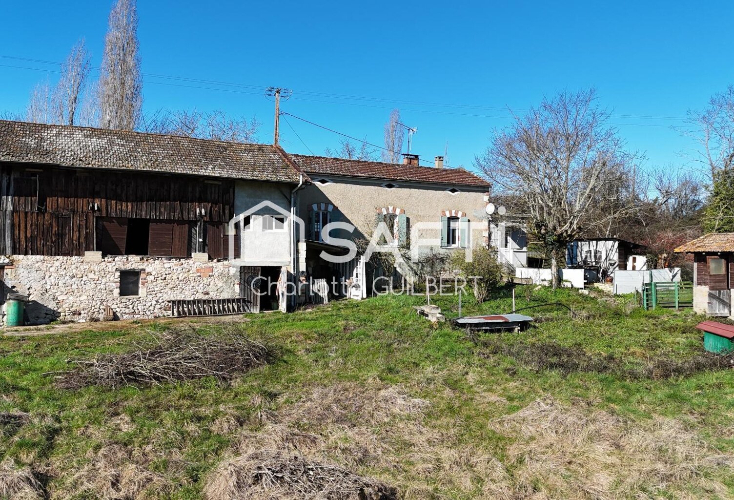 Maison 2 chambres sur 3 hectares avec dépendances — photo 1