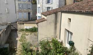 Immeuble   m² à vendre à Saint-Jean-d'Angély (17400)