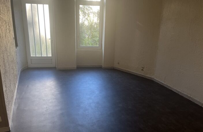 Vente immeuble   Saint-Jean-d'Angély (17400) — photo 5