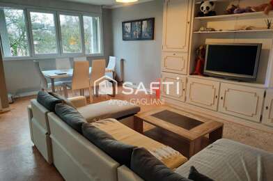 Appartement 5 pièces 211000 €