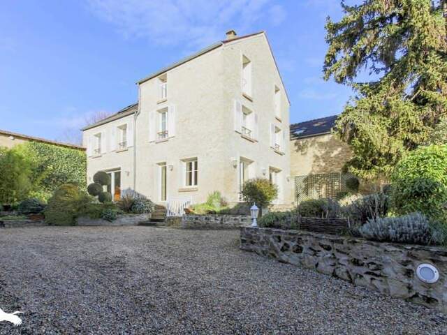 Maison 8 pièces 195 m² à Bouafle — photo du bien